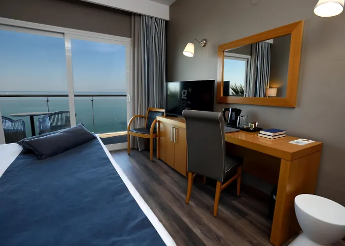 Golden Star City Resort